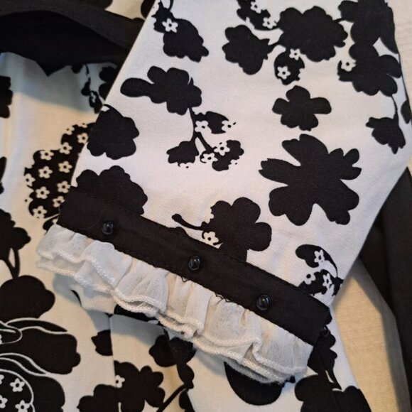 Trish Scully girls size 6X black and white floral belted coat, EUC - Picture 8 of 8